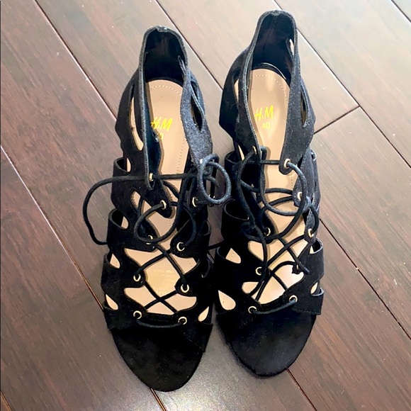 Shoes - Picture 2 of 3